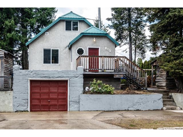 2111 Second Avenue, House detached with 3 bedrooms, 2 bathrooms and null parking in Rossland BC | Image 2