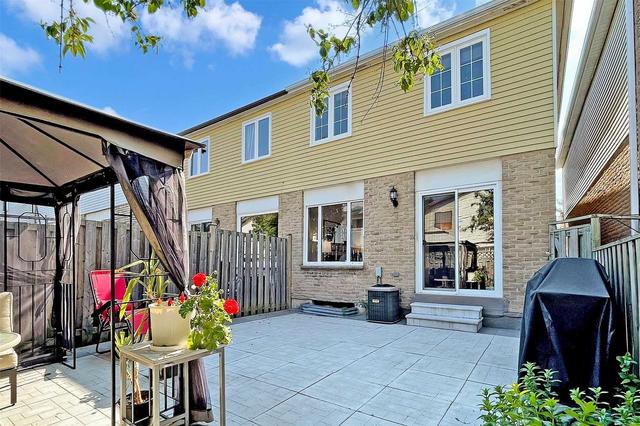 229 Silver Springs Blvd E, House semidetached with 4 bedrooms, 2 bathrooms and 3 parking in Toronto ON | Image 6