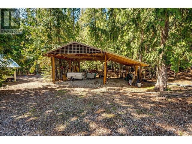 661 Park Road, House detached with 3 bedrooms, 2 bathrooms and 8 parking in Columbia Shuswap D BC | Image 46