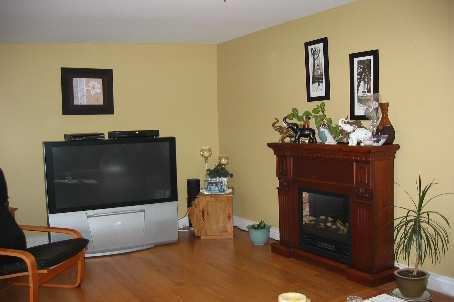 86 Sharpe St, House detached with 2 bedrooms, 2 bathrooms and 4 parking in Toronto ON | Image 5