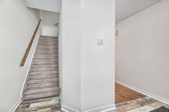 7 Anderson Pl, Condo with 3 bedrooms, 4 bathrooms and 2 parking in Aurora ON | Image 9