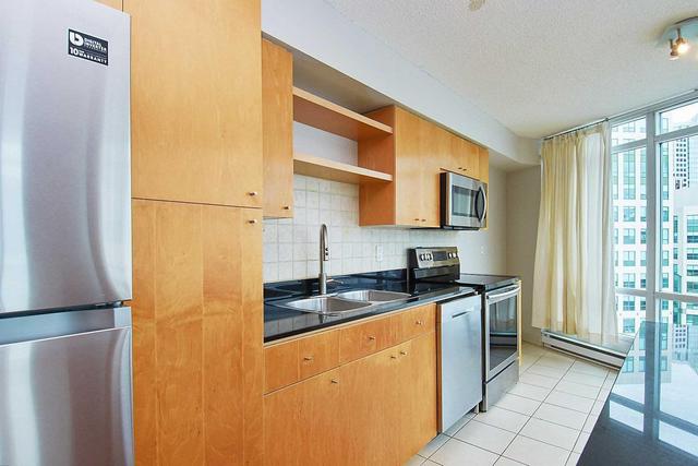 1003 - 361 Front St, Condo with 1 bedrooms, 1 bathrooms and 1 parking in Toronto ON | Image 5