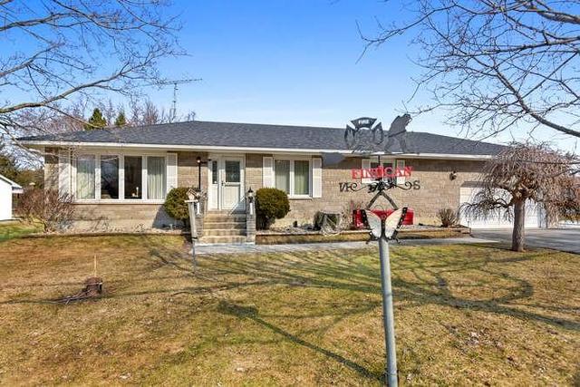 8375 County Rd 15 Road, House detached with 3 bedrooms, 2 bathrooms and 6 parking in Augusta ON | Image 2