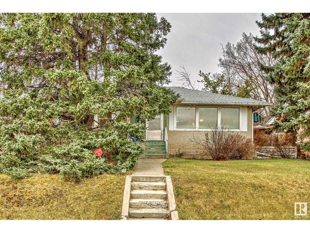 8731 Strathearn Cr Nw, House detached with 4 bedrooms, 1 bathrooms and null parking in Edmonton AB | Image 4