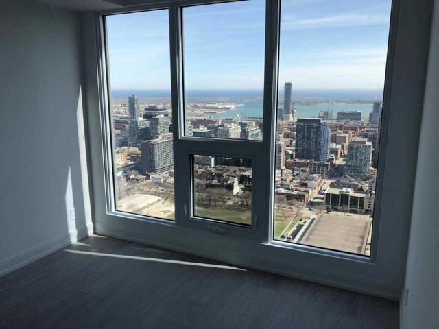 4508 - 181 Dundas St E, Condo with 1 bedrooms, 1 bathrooms and 0 parking in Toronto ON | Image 3