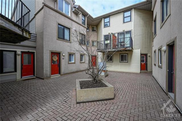 e - 41 Anderson Street, Townhouse with 2 bedrooms, 2 bathrooms and 1 parking in Ottawa ON | Image 4