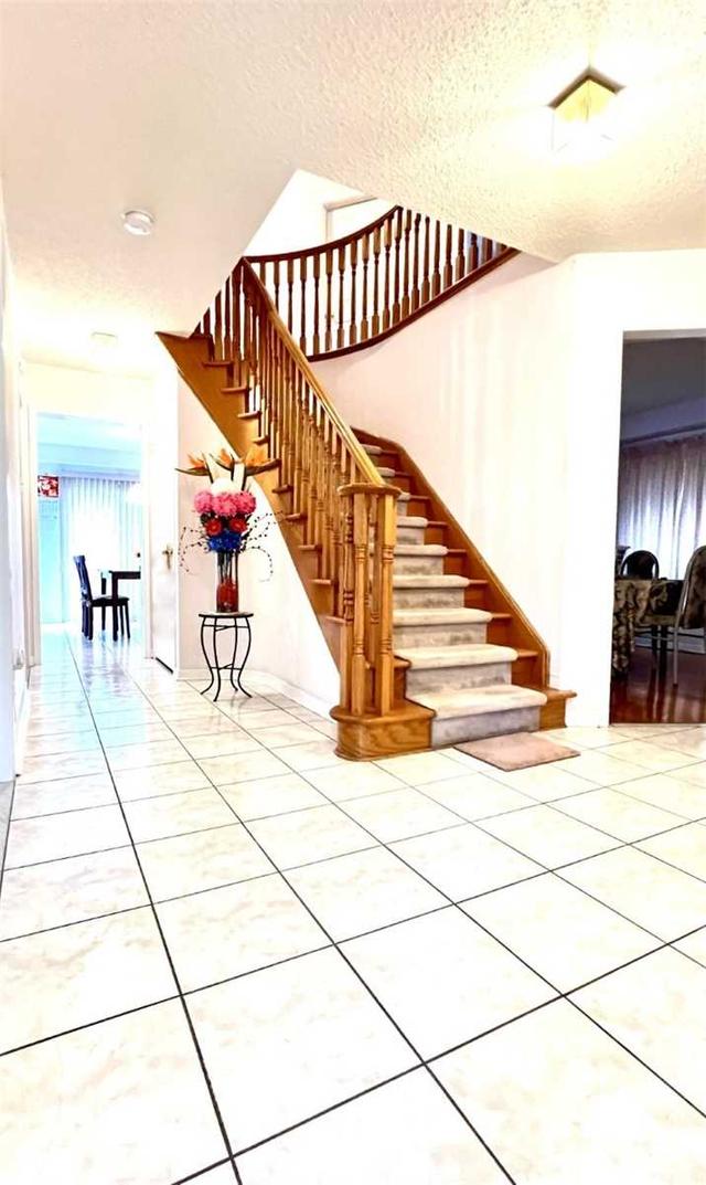 4240 Sagebrush Tr, House detached with 4 bedrooms, 3 bathrooms and 5 parking in Mississauga ON | Image 25