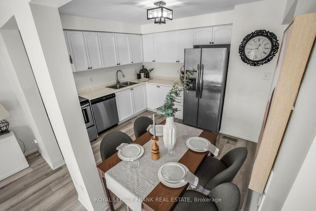 70 Pinebrook Cres, House attached with 3 bedrooms, 2 bathrooms and 3 parking in Whitby ON | Image 6