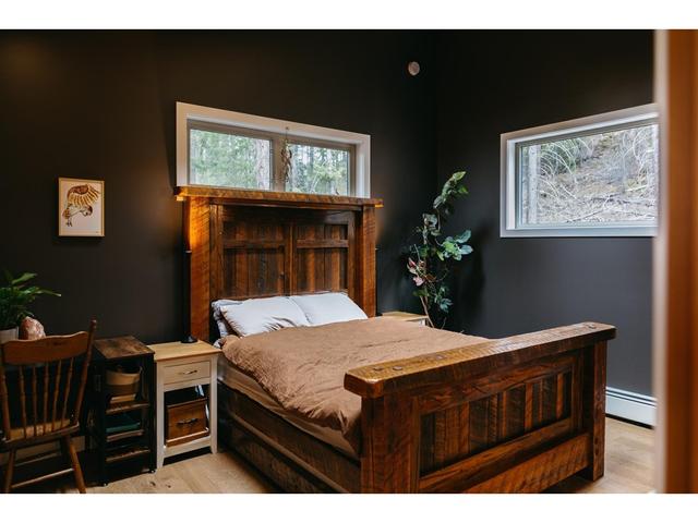 2340 Hedges Road, House detached with 3 bedrooms, 3 bathrooms and null parking in Columbia Shuswap A BC | Image 23