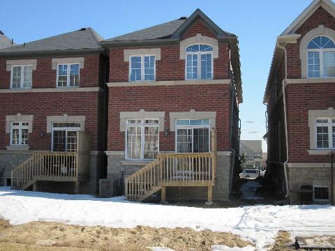79 Spruce Pine Cres, House attached with 4 bedrooms, 3 bathrooms and 3 parking in Vaughan ON | Image 2