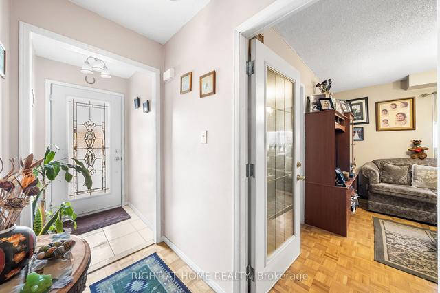 471b Northcliffe Blvd, House semidetached with 3 bedrooms, 3 bathrooms and 3 parking in Toronto ON | Image 36
