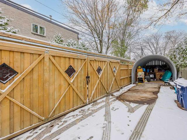 15 Eileen Ave, House detached with 2 bedrooms, 2 bathrooms and 4 parking in Toronto ON | Image 22