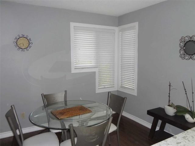 54 - 460 Bristol Rd W, Townhouse with 3 bedrooms, 2 bathrooms and 2 parking in Mississauga ON | Image 7