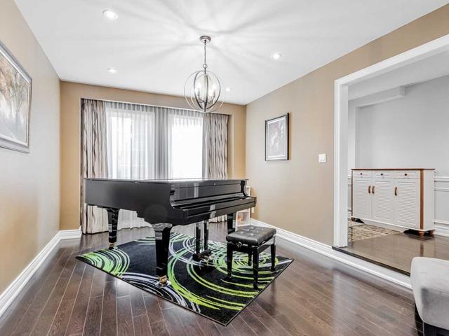 14 Haida Crt, House detached with 4 bedrooms, 5 bathrooms and 6 parking in Toronto ON | Image 32