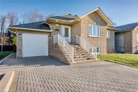 168 Carmichael Drive, House detached with 4 bedrooms, 3 bathrooms and 5 parking in North Bay ON | Card Image