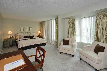 th5 - 61 Mcmurrich St, Townhouse with 3 bedrooms, 3 bathrooms and 1 parking in Toronto ON | Image 5