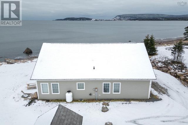 1 - 36785 Cabot Trail, House detached with 2 bedrooms, 2 bathrooms and null parking in Victoria, Subd. A NS | Image 2