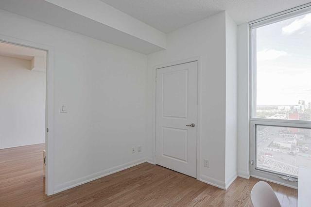 2301 - 5793 Yonge St, Condo with 2 bedrooms, 1 bathrooms and 1 parking in Toronto ON | Image 4