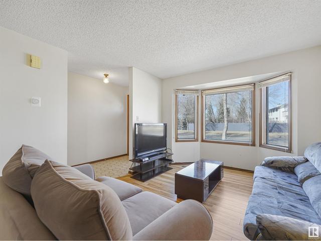9311 168 Av Nw, House detached with 4 bedrooms, 2 bathrooms and 2 parking in Edmonton AB | Image 7