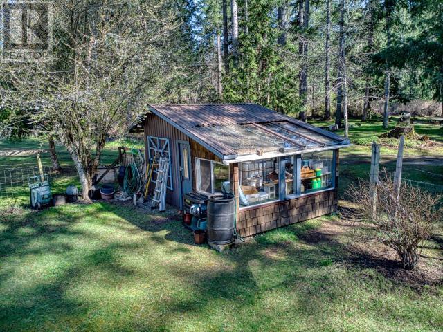 9537 Nassichuk Road, House detached with 4 bedrooms, 2 bathrooms and 8 parking in Powell River C BC | Image 38