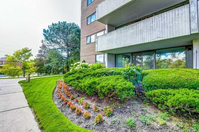 107 - 250 Scarlett Rd, Condo with 2 bedrooms, 2 bathrooms and 1 parking in Toronto ON | Image 15