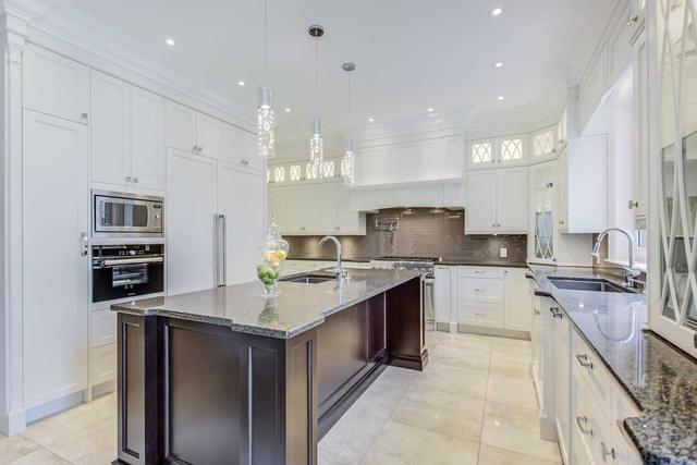 332 Horsham Ave, House detached with 5 bedrooms, 7 bathrooms and 3 parking in Toronto ON | Image 10