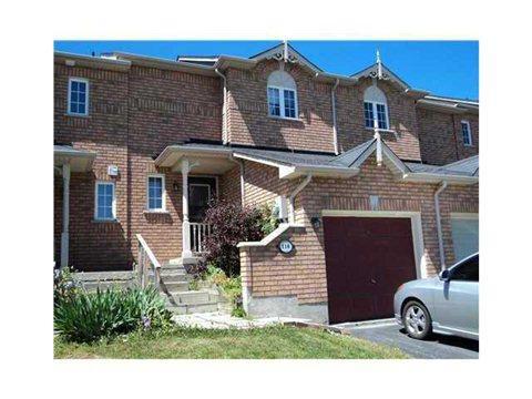 118 Gadwall Ave, House attached with 3 bedrooms, 2 bathrooms and 1 parking in Barrie ON | Image 1