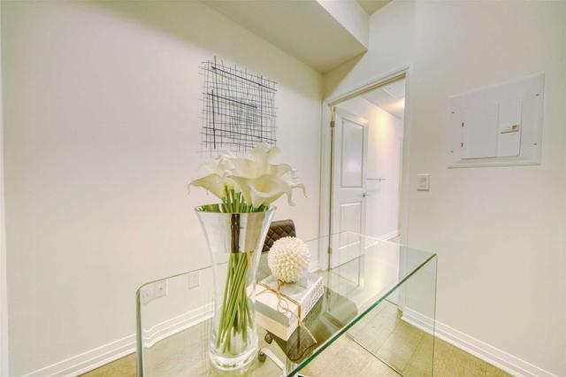 520 - 8 Mercer St, Condo with 1 bedrooms, 1 bathrooms and 0 parking in Toronto ON | Image 11