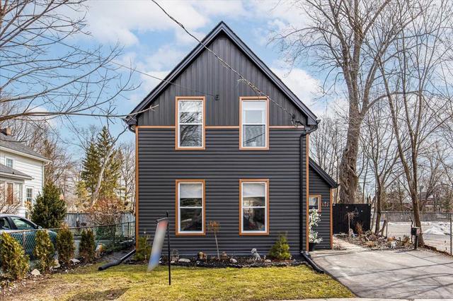 137 Bleecker Ave, House detached with 2 bedrooms, 1 bathrooms and 2 parking in Belleville ON | Image 12