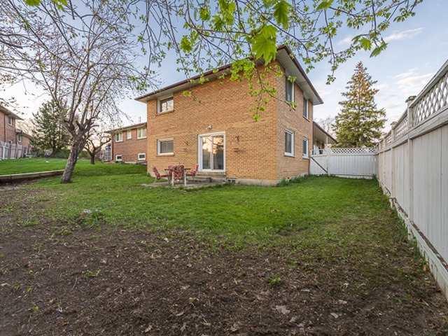 2 Ollerton Rd, House detached with 4 bedrooms, 2 bathrooms and 6 parking in Toronto ON | Image 2