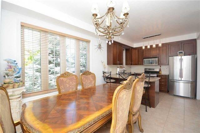 7 Tailfin Rd, House detached with 4 bedrooms, 3 bathrooms and 4 parking in Brampton ON | Image 6