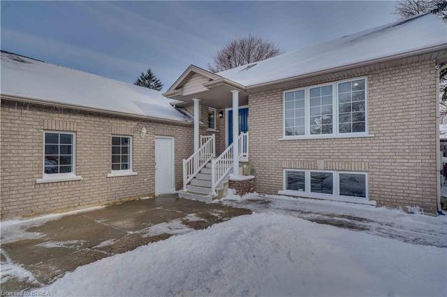 upper - 197 Memorial Drive, House detached with 3 bedrooms, 2 bathrooms and 3 parking in Brantford ON | Image 23