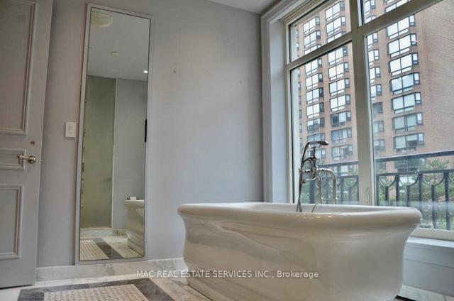 4a - 1 St Thomas St, Condo with 2 bedrooms, 3 bathrooms and 2 parking in Toronto ON | Image 11