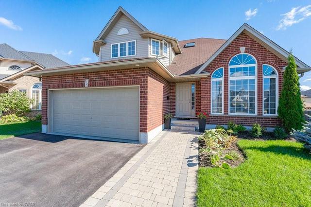 520 Pine Hollow Court, House detached with 5 bedrooms, 3 bathrooms and 5 parking in Kitchener ON | Image 1