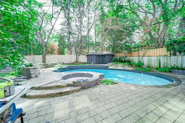 19 Bobwhite Cres, House detached with 5 bedrooms, 5 bathrooms and 4 parking in Toronto ON | Image 13