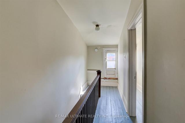 27 Bellwoods Ave, House attached with 6 bedrooms, 3 bathrooms and 1 parking in Toronto ON | Image 13