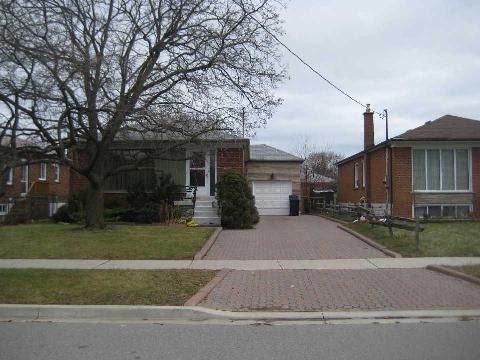 upper - 19 Electro Rd, House detached with 3 bedrooms, 1 bathrooms and 2 parking in Toronto ON | Image 2