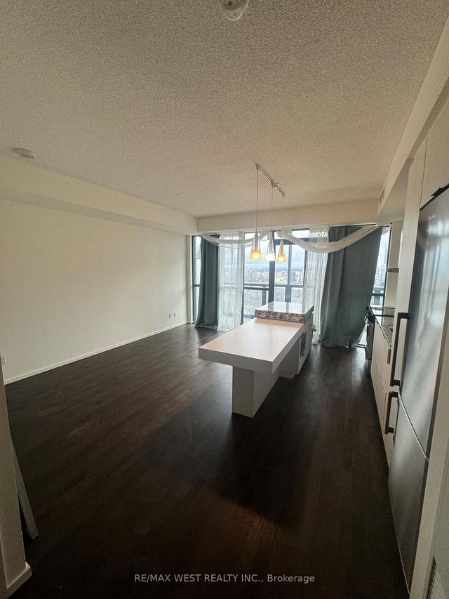4209 - 101 Charles St E, Condo with 0 bedrooms, 1 bathrooms and 0 parking in Toronto ON | Image 8