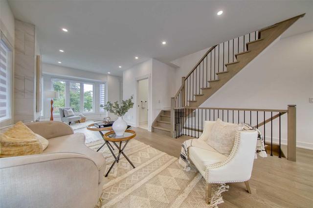 119 Regent St, House detached with 3 bedrooms, 4 bathrooms and 4 parking in Toronto ON | Image 6