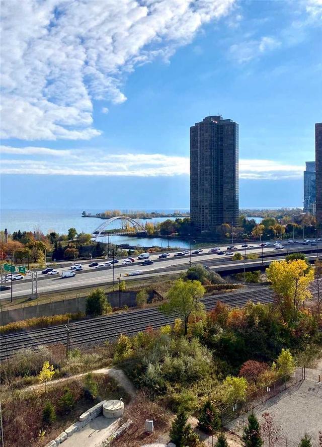 1006 - 105 The Queensway Ave, Condo with 1 bedrooms, 1 bathrooms and 1 parking in Toronto ON | Image 5