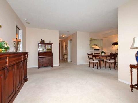 413 - 268 Ridley Blvd, Condo with 2 bedrooms, 2 bathrooms and 1 parking in Toronto ON | Image 4