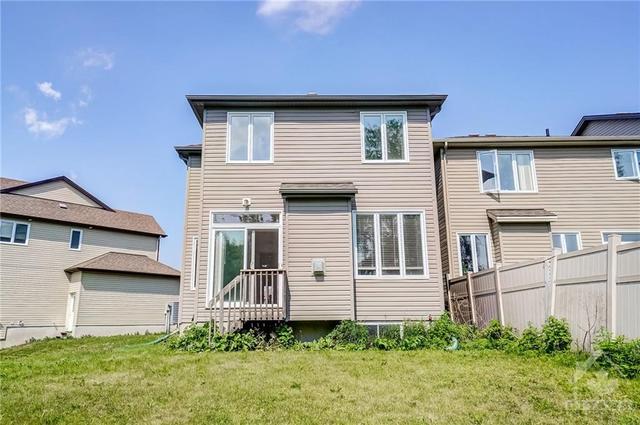1074 Northgraves Crescent, Townhouse with 3 bedrooms, 4 bathrooms and 4 parking in Ottawa ON | Image 28
