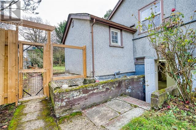 809 Intervale Ave, House detached with 1 bedrooms, 1 bathrooms and 2 parking in Esquimalt BC | Image 37