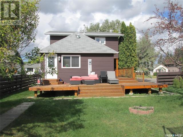 600 8th Avenue W, House detached with 3 bedrooms, 3 bathrooms and null parking in Nipawin SK | Image 48