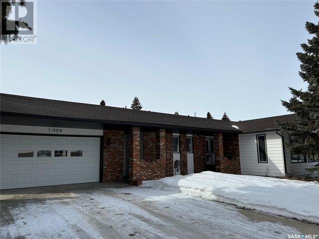 1009 8th Street, House detached with 5 bedrooms, 4 bathrooms and null parking in Rosthern SK | Image 32