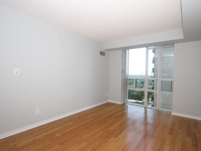 1003 - 7 Michael Power Pl, Condo with 2 bedrooms, 2 bathrooms and 1 parking in Toronto ON | Image 7