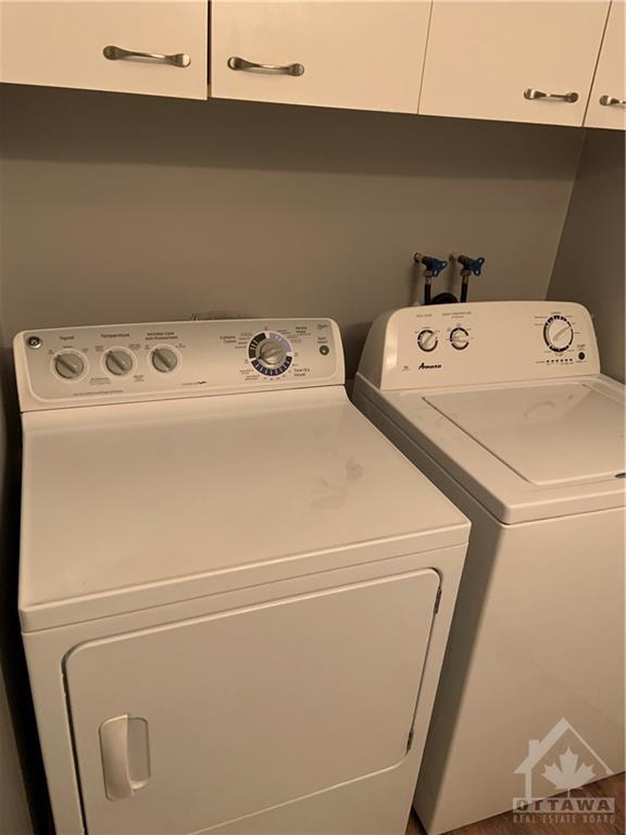 Laundry (in bathroom) | Image 25