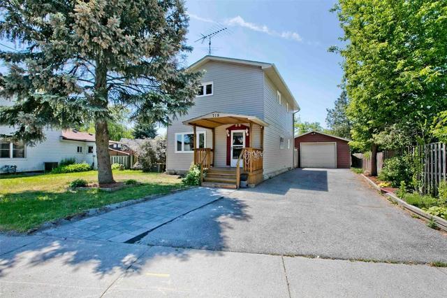 718 Simcoe St S, House detached with 4 bedrooms, 3 bathrooms and 7 parking in Oshawa ON | Image 1