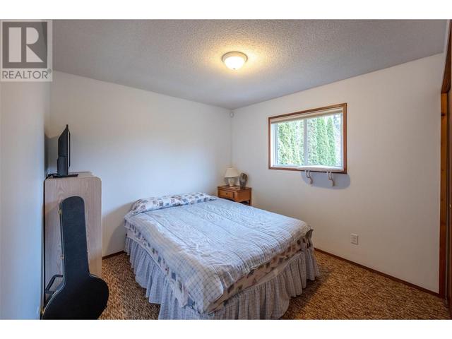 3305 8th Street, House detached with 3 bedrooms, 1 bathrooms and 5 parking in Okanagan Similkameen E BC | Image 11
