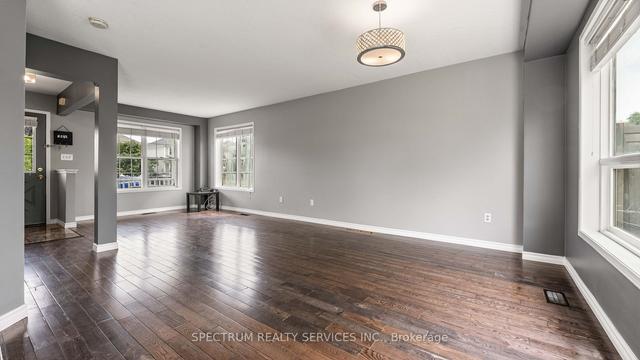 32 Stowe Terr E, House detached with 3 bedrooms, 2 bathrooms and 3 parking in Brantford ON | Image 4